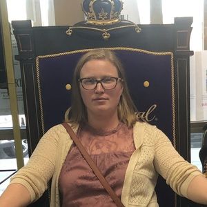 Meet your Posher, Danielle